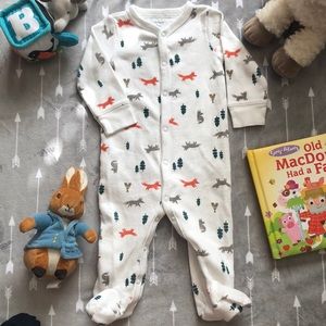 🦊 BABY BOY CARTER’S FOX PRINT FOOTIE ONESIE!